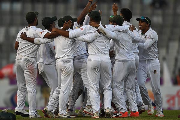 কোচের ধমকেই বিরতির পর বদলে যায় বাংলাদেশ!