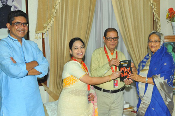কবি হেলাল হাফিজের চিকিৎসার দায়িত্ব নিলেন প্রধানমন্ত্রী