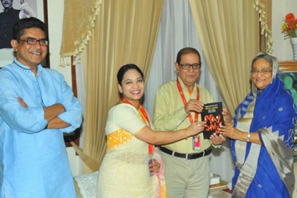 কবি হেলাল হাফিজের চিকিৎসার দায়িত্ব নিলেন প্রধানমন্ত্রী