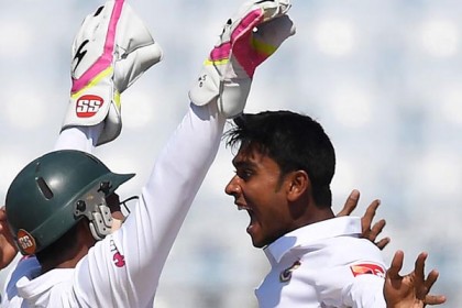 ‘ব্যাটিংয়েও অনেক কীর্তি রেখে যাবেন মিরাজ’
