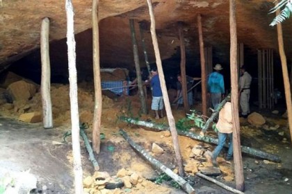 ব্রাজিলে গুহার ছাদ ধসে নিহত ১০