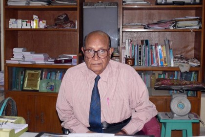 জাতীয় অধ্যাপক ডা. এম আর খান আর নেই