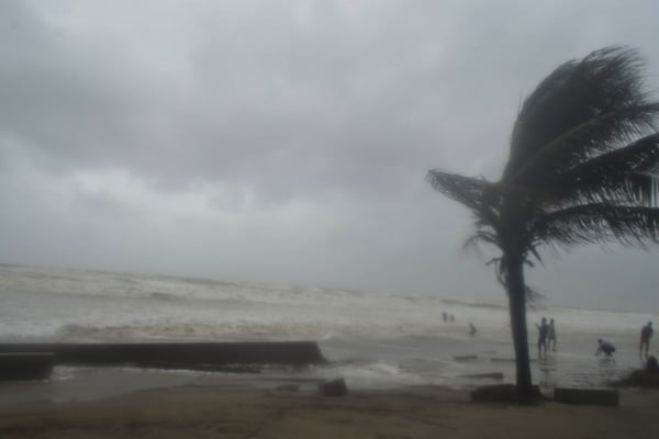 সাগরে গভীর নিম্নচাপ, চট্টগ্রাম বন্দরের কার্যক্রম স্বাভাবিক
