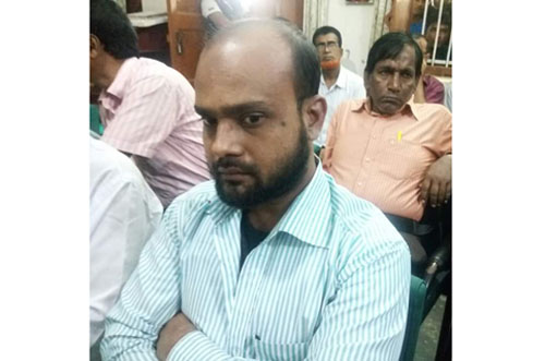 ফেসবুকে প্রধানমন্ত্রীকে কটূক্তি করায় কলেজ প্রভাষক আটক