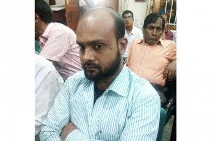 ফেসবুকে প্রধানমন্ত্রীকে কটূক্তি করায় কলেজ প্রভাষক আটক