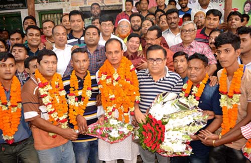 কারামুক্ত নেতাকর্মীদের সংবর্ধনা দিয়েছে বগুড়া বিএনপি