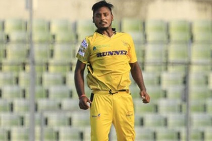 বিপিএলে ৫ উইকেট শিকারি পঞ্চম বোলার হাসান