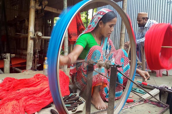 হুইলে বন্দী জীবন