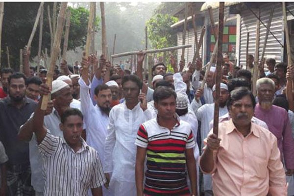 কেরানীগঞ্জে লাঠি মিছিল