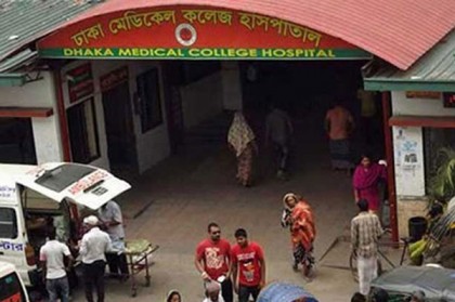 প্রতারণার অভিযোগে অ্যাম্বুলেন্স চালক-হেলপার আটক