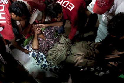 পাকিস্তানে হামলার দায় স্বীকার আইএসের, নিহতের সংখ্যা বেড়ে ৫২