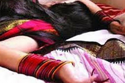 প্রেমিকের মাত্রাতিরিক্ত যৌন চাহিদায় প্রাণ গেল নারীর