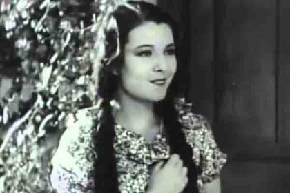 
'ড্রাকুলা'খ্যাত অভিনেত্রী লুপিতা তোভারের মৃত্যু