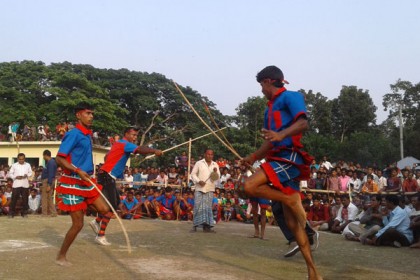 
মাগুরায় ঐতিহ্যবাহী লাঠিখেলা
