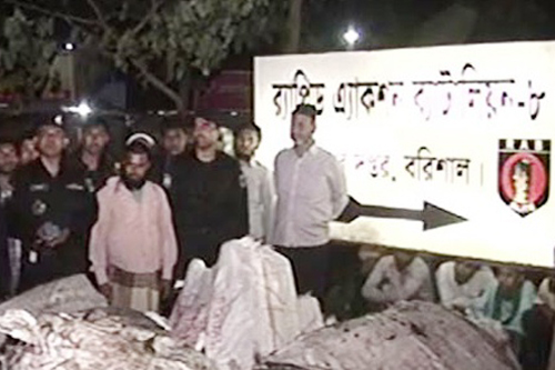 বরিশালে ৮০ মণ জাটকাসহ ব্যবসায়ী আটক
