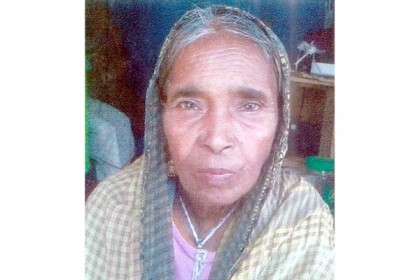 কে এই হতভাগী মা?
