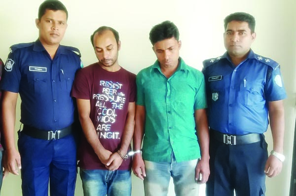চৌদ্দগ্রামে ইয়াবাসহ ২ যুবক আটক

