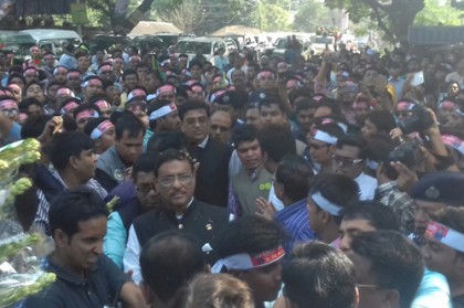 ইবিতে ওবায়দুল কাদেরকে সংবর্ধনা