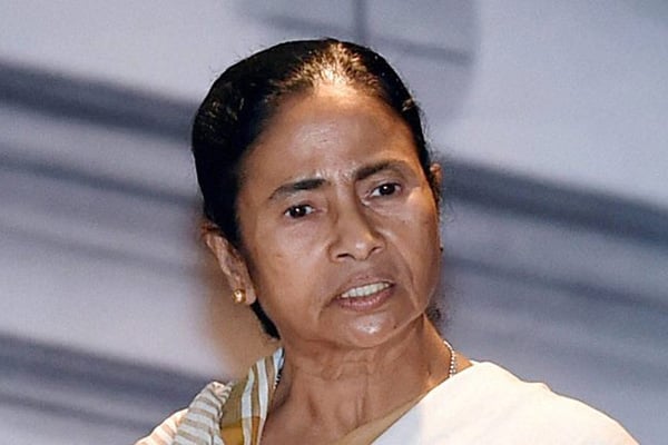 লোকে কি নরেন্দ্র মোদির প্লাস্টিক খাবে : মমতা