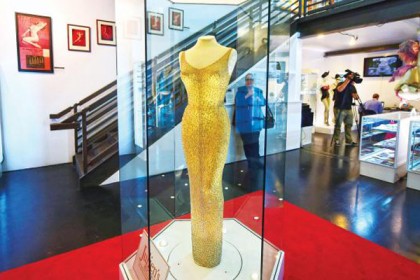 ৪৮ লাখ ডলারে বিক্রি হলো মনরোর সেই গাউন