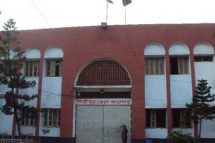 কারাগারে ছেলের জন্ম দিলেন জঙ্গি নেতার স্ত্রী