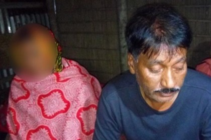 আপত্তিকর অবস্থায় ধরে এসআইকে বিয়ে