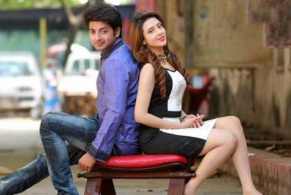 অনন্য মামুনের ছবিতে আদালতের নিষেধাজ্ঞা