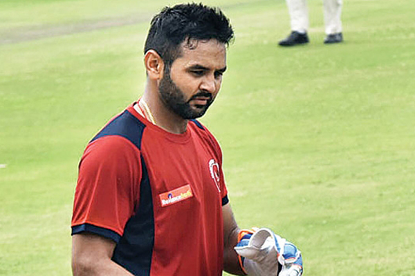 ৮ বছর পর ফিরলেন পার্থিব প্যাটেল