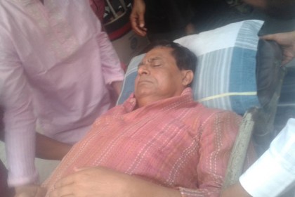 আওয়ামী লীগের মনোনয়ন বঞ্চিত প্রার্থীর হার্ট অ্যাটাক