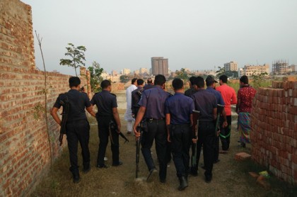 সাভারে জমি নিয়ে সংঘর্ষ, ৫ গুলিবিদ্ধসহ আহত ৩০
