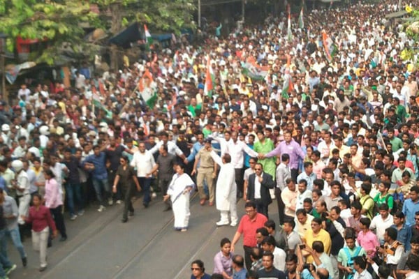 নোট বাতিলের প্রতিবাদে মমতার বিক্ষোভ মিছিল