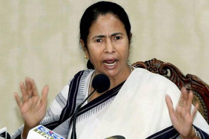 টুইটারে মমতার নিশানায় মোদি