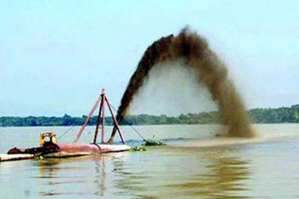 নাব্যতা ফেরাতে বরিশালের বিভিন্ন নৌপথের খনন শুরু