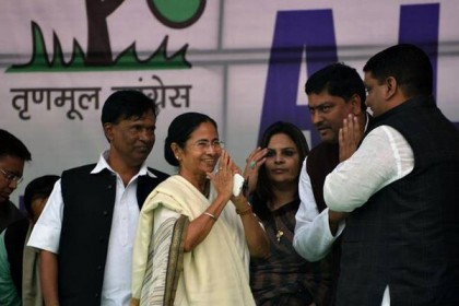'বিজেপিকে একটিও ভোট দেবেন না'