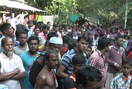 নেত্রকোনায় ৯ম শ্রেণির ছাত্রীকে যৌন নির্যাতন, ক্ষুব্ধ এলাকাবাসী
