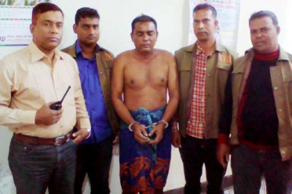 ঝালকাঠিতে ডাকাত সর্দার ইউসুফ মেকার গ্রেফতার