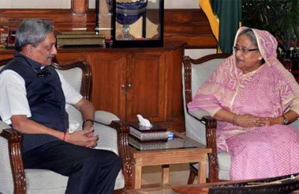 প্রধানমন্ত্রীর সঙ্গে ভারতীয় প্রতিরক্ষামন্ত্রীর সাক্ষাৎ