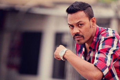 ঝুঁকিপূর্ণ দৃশ্যে নিজেই শট দিলেন শিমুল