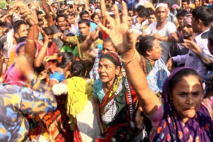 কীর্তনখোলা নদী তীরে উচ্ছেদে গিয়ে প্রতিরোধের মুখে প্রশাসন 