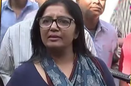 মোদির জন্য স্বামীকে ডিভোর্স দিচ্ছেন এই নারী (ভিডিও)