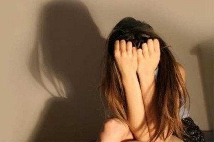 মাতাল করে শ্যুটারকে কোচের ধর্ষণ