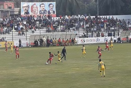 ফেনী সকার ক্লাব ও রহমতগঞ্জের খেলা ১-১ গোলে ড্র
