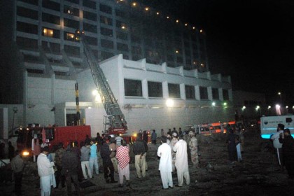 পাক হোটেলে আগুন, বেঁচে গেলেন ক্রিকেটাররা