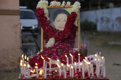 জয়ললিতার শোকে ৭৭ জনের মৃত্যু
