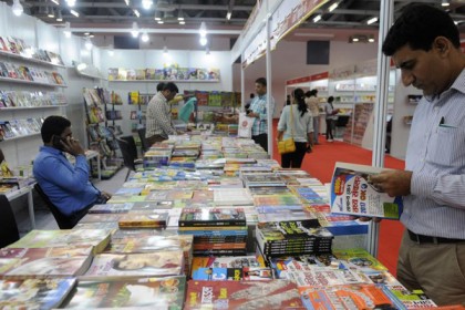 ভারতে বই মেলাতেও পড়েছে নোট বাতিলের অশুভ ছায়া