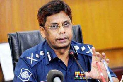 'পুলিশই প্রথম কামানের সামনে রাইফেল নিয়ে রুখে দাড়িয়েছিল'