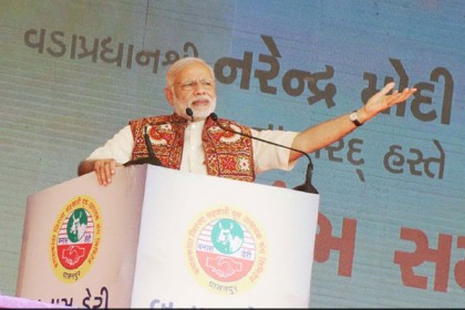 'নোট বাতিলে সন্ত্রাসবাদীদের মেরুদণ্ড ভেঙে গেছে'