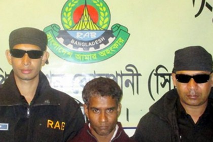 নোয়াখালীতে ধর্ষণ মামলার আসামি গ্রেফতার