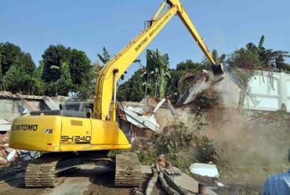 তুরাগ তীরের অবৈধ স্থাপনা উচ্ছেদ