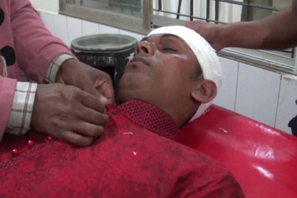 লক্ষ্মীপুরে স্বেচ্ছাসেবকলীগ নেতাকে কুপিয়ে জখম

